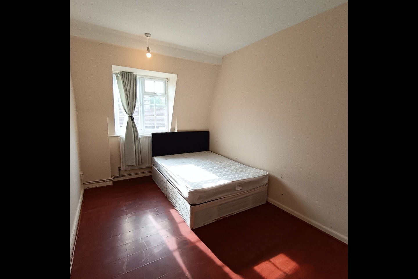 Flat Battersby Road in Greater London
