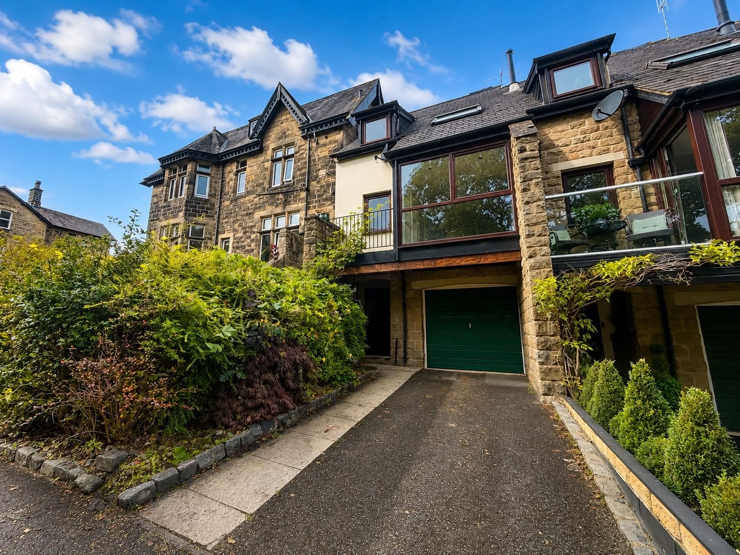 House Albany Walk in Bradford