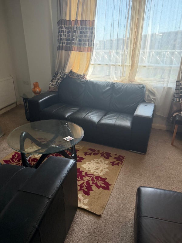 Room Queensland Road in Greater London