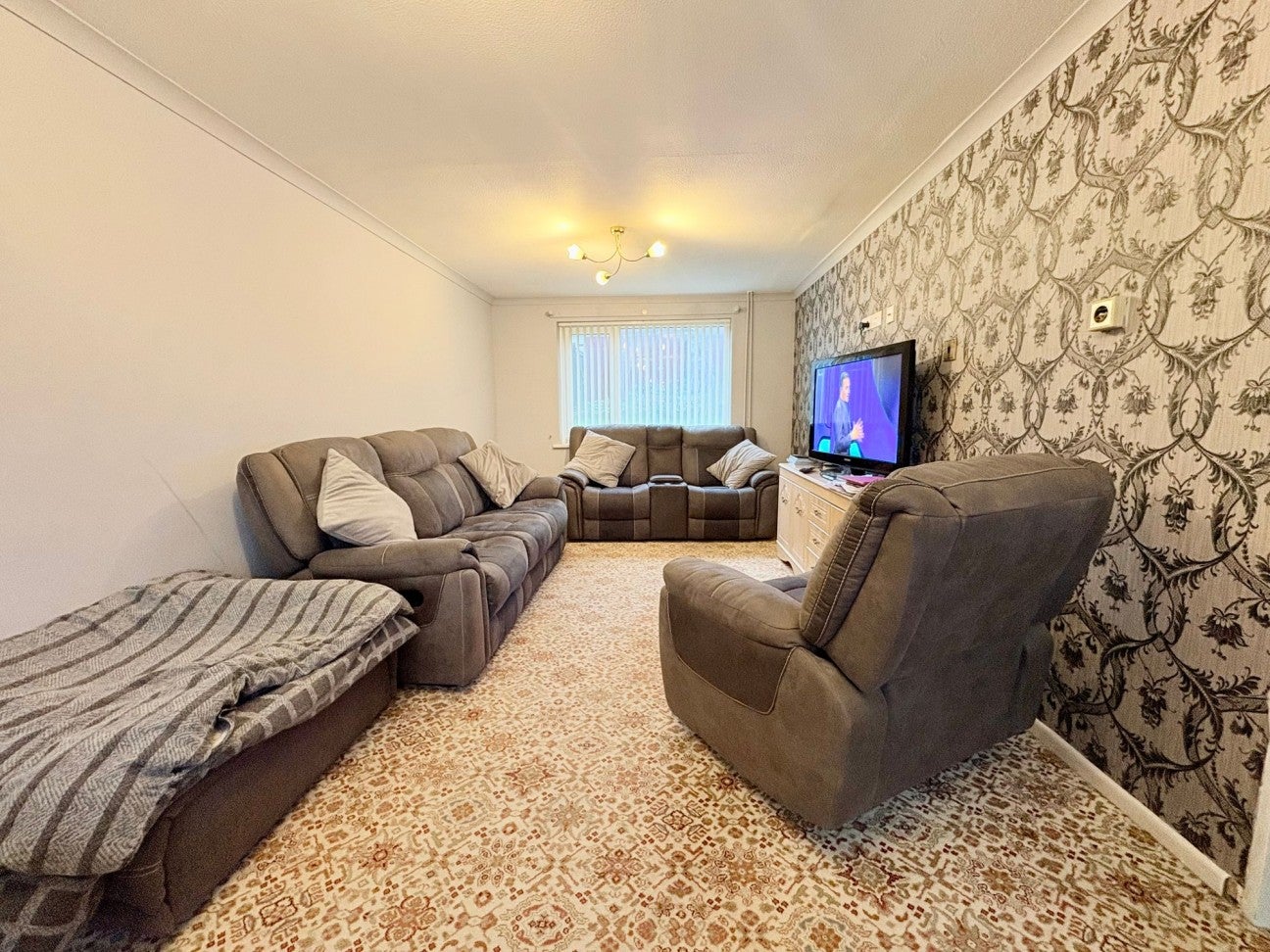 House Beili Glas Road in Pengam