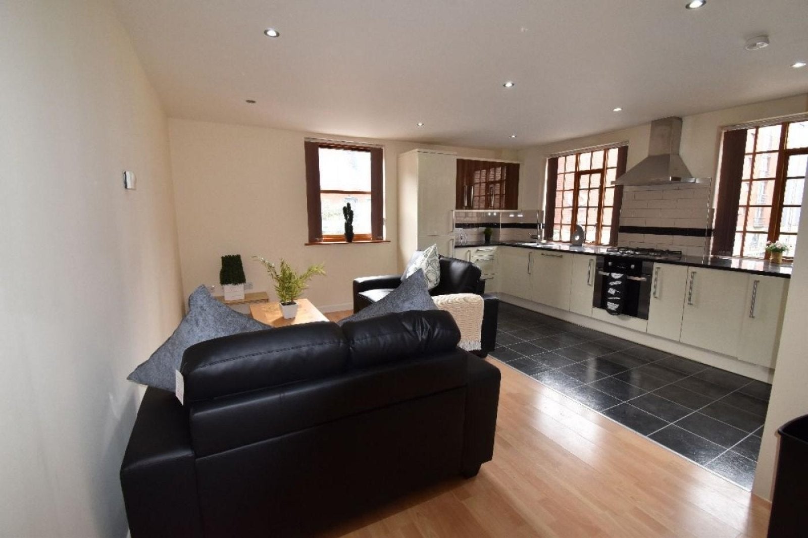 Flat Arundel Street in Sheffield