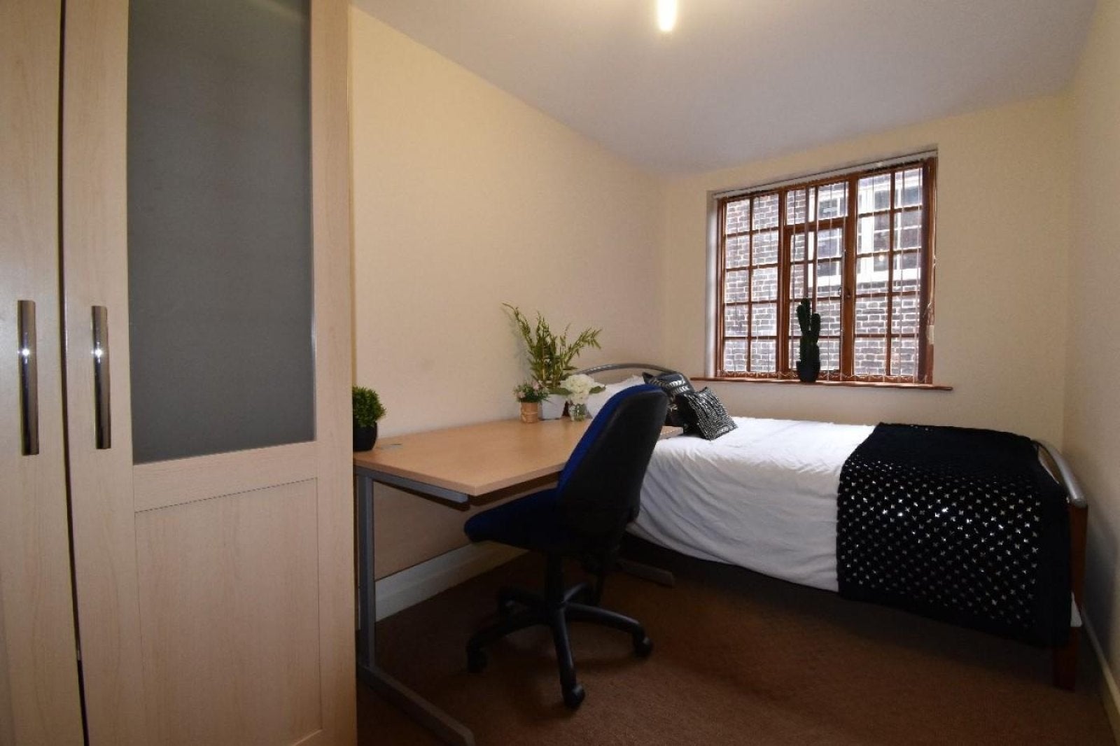 Flat Arundel Street in Sheffield