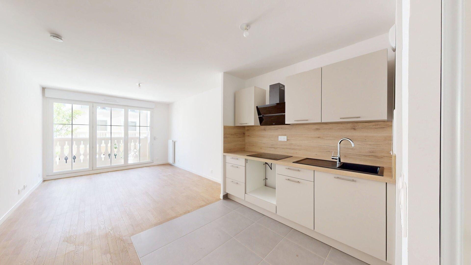 Flat Avenue Denis Papin in Le Plessis-Robinson