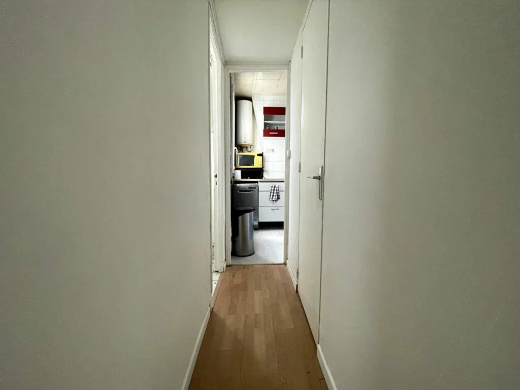 Flat Rue Ramponeau in Paris