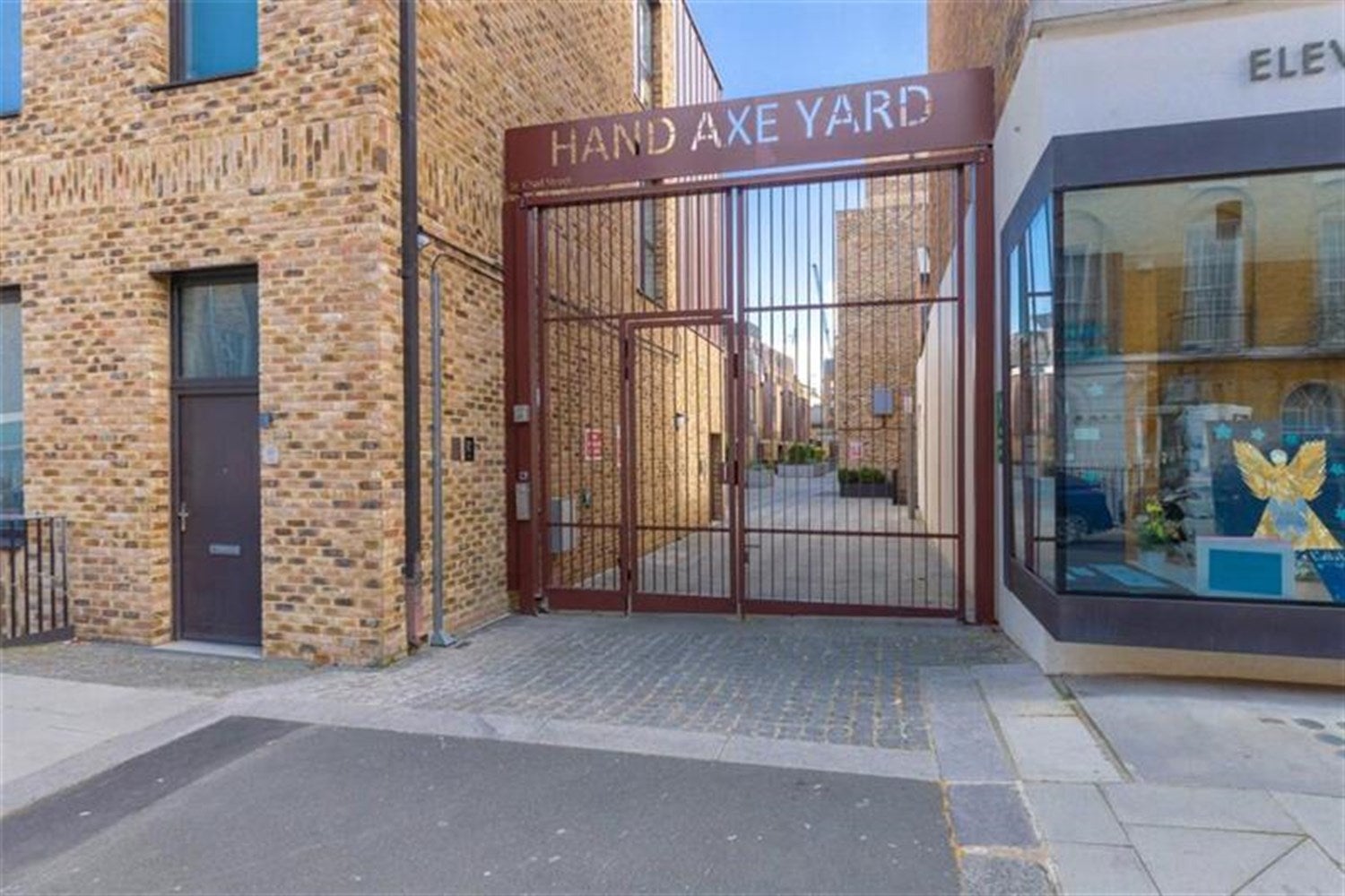 Flat Hand Axe Yard in Greater London