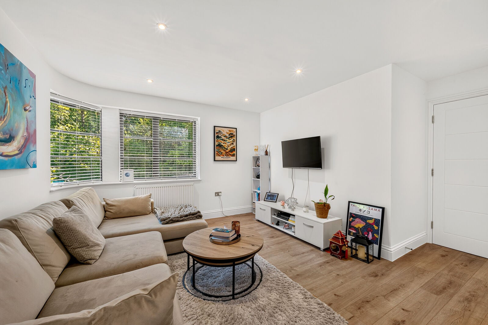 Flat Oak Hill Grove in Greater London