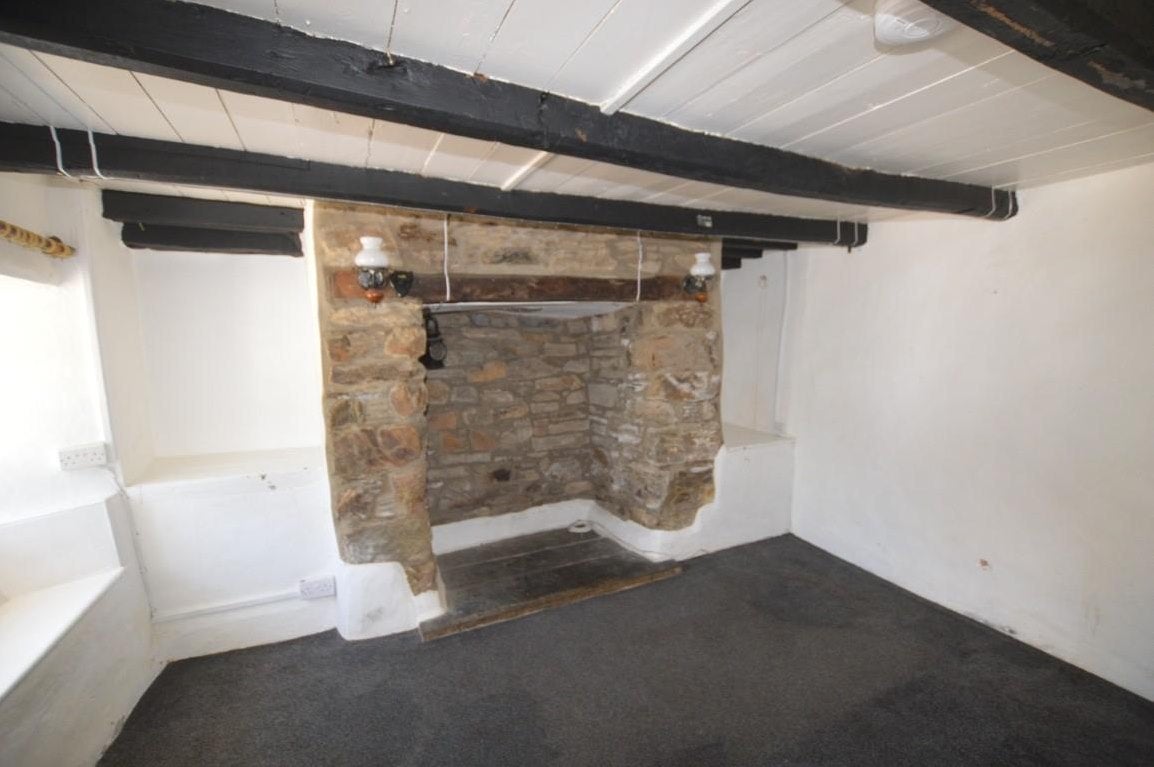 House B3285 in Mithian