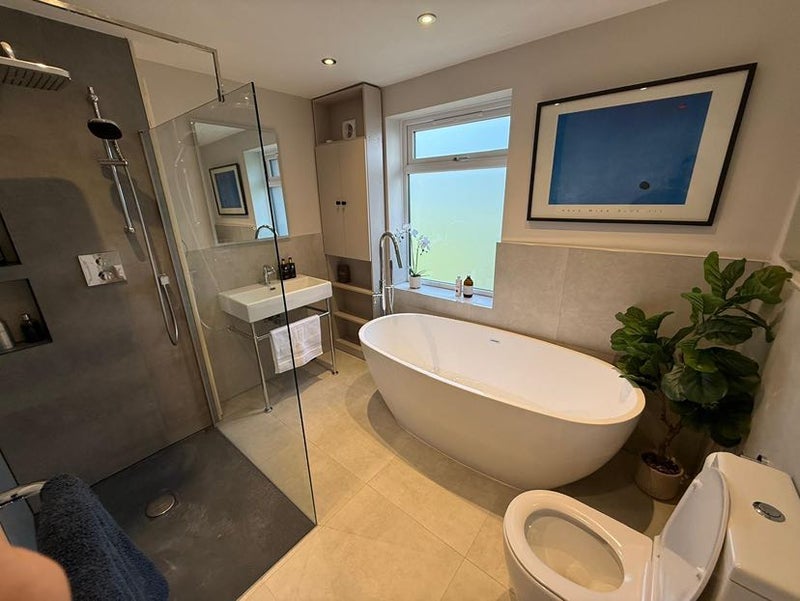 Room Wetherby Road in Leeds