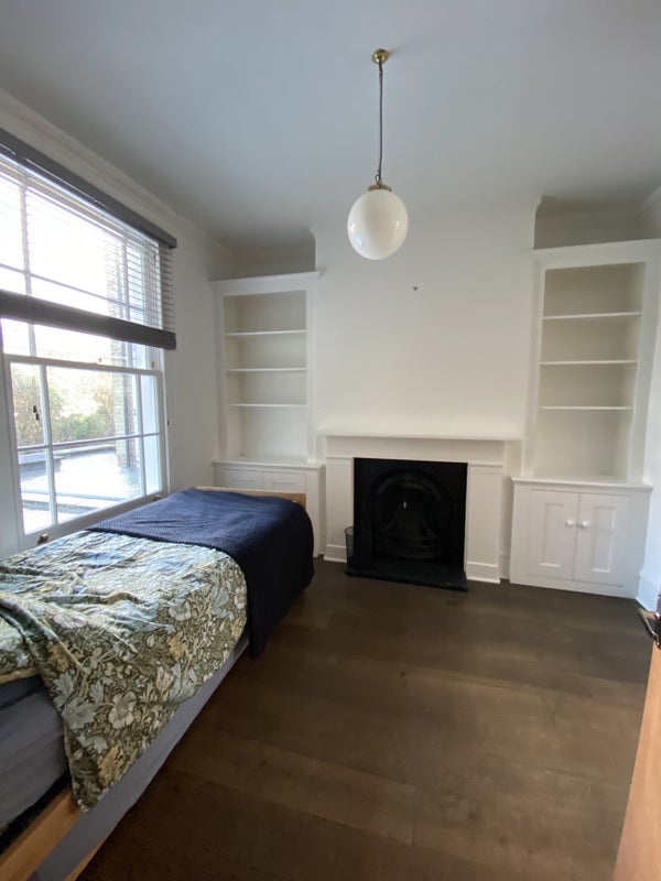 Room Ridley Road in Greater London
