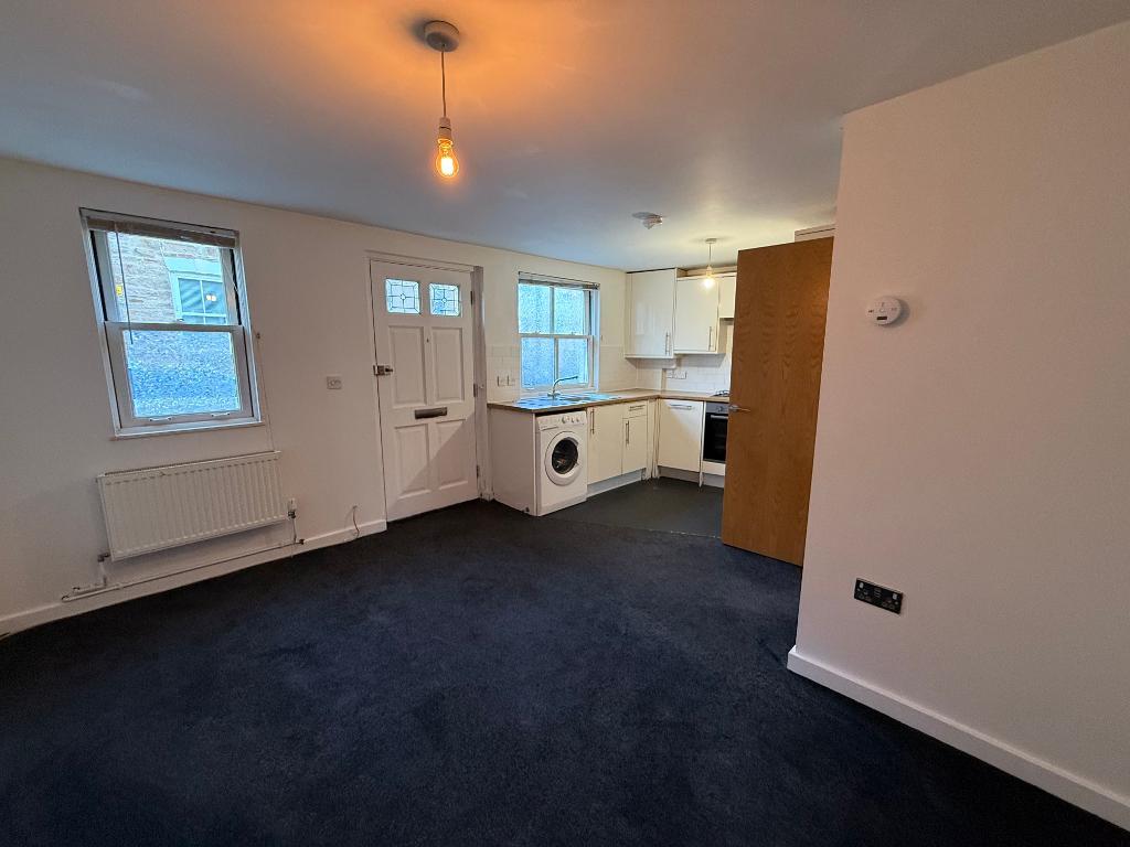 Flat Carclew Street in Truro