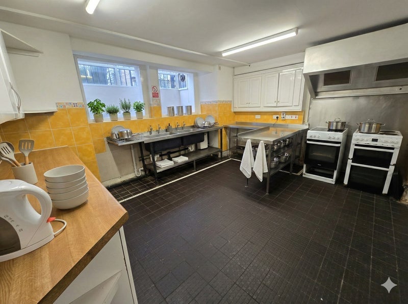 Room Croxteth Road in Liverpool