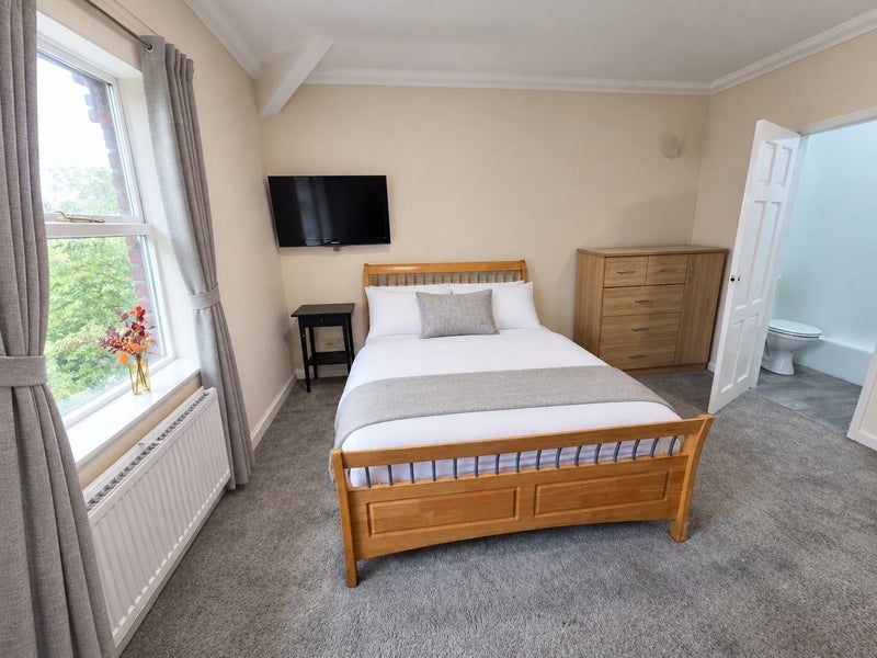 Room Croxteth Road in Liverpool