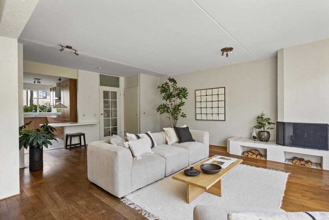 Tussenwoning te koop: Korenmolen 64, Alphen Aan Den Rijn