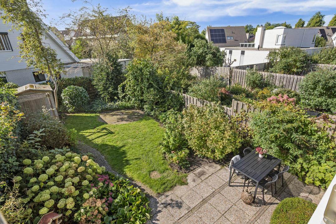 Tussenwoning te koop: Korenmolen 64, Alphen Aan Den Rijn