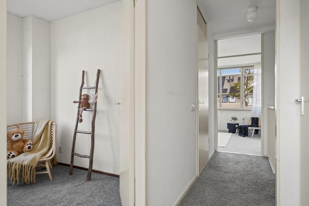 Tussenwoning te koop: Korenmolen 64, Alphen Aan Den Rijn