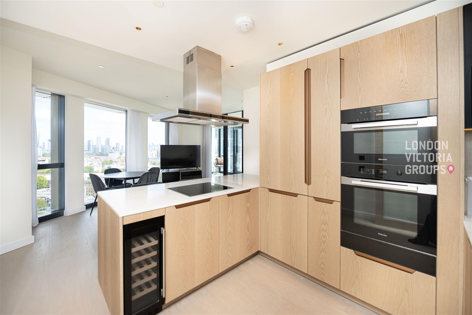 Flat Carnation Way in Greater London