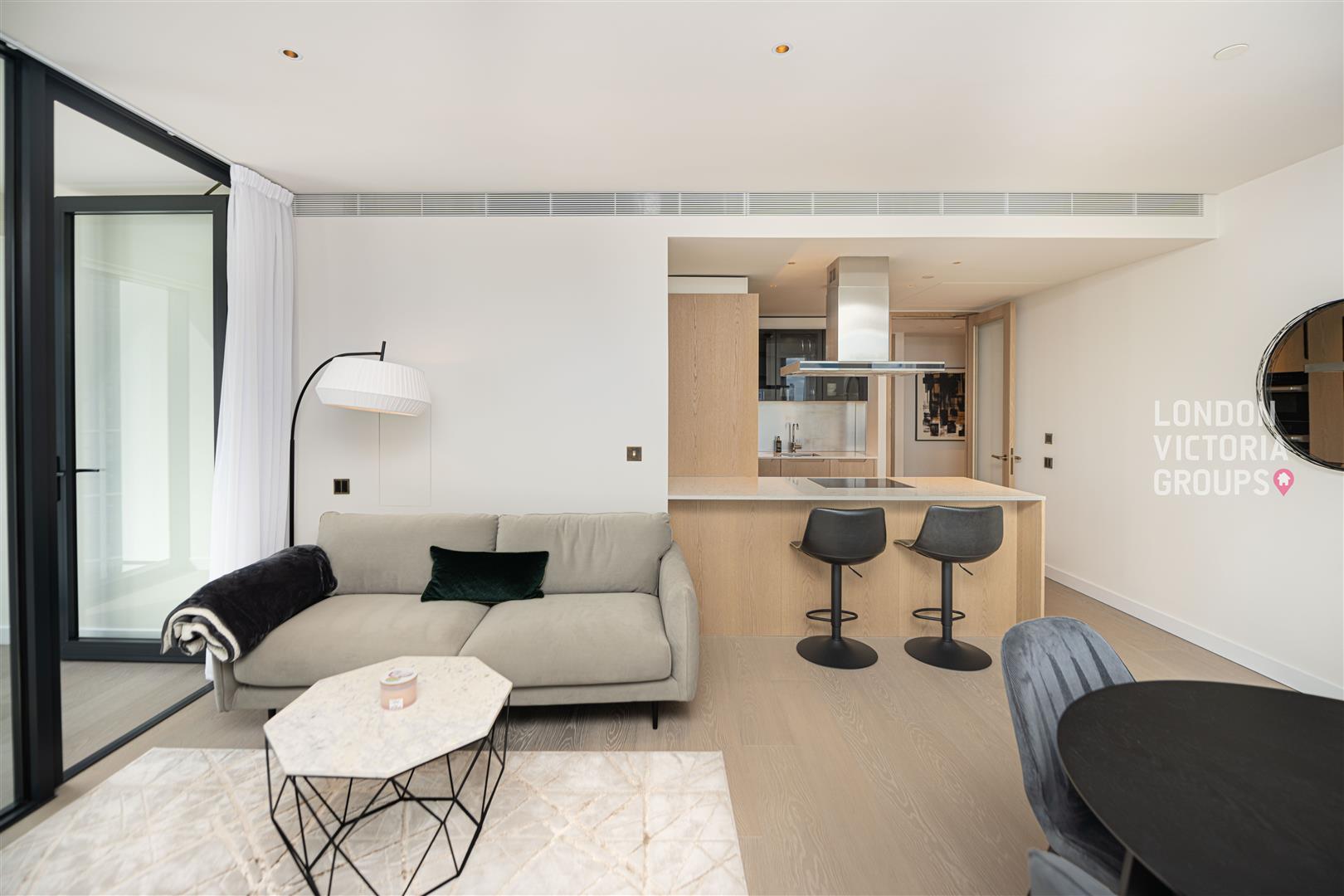Flat Carnation Way in Greater London