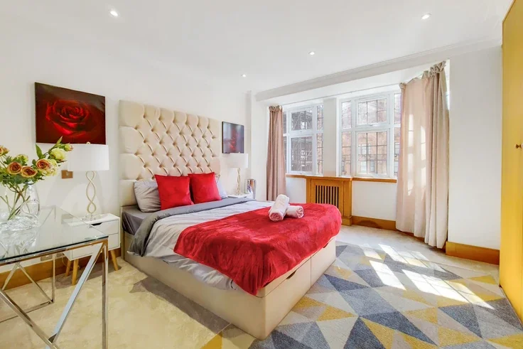 Flat Brompton Road in City of Westminster