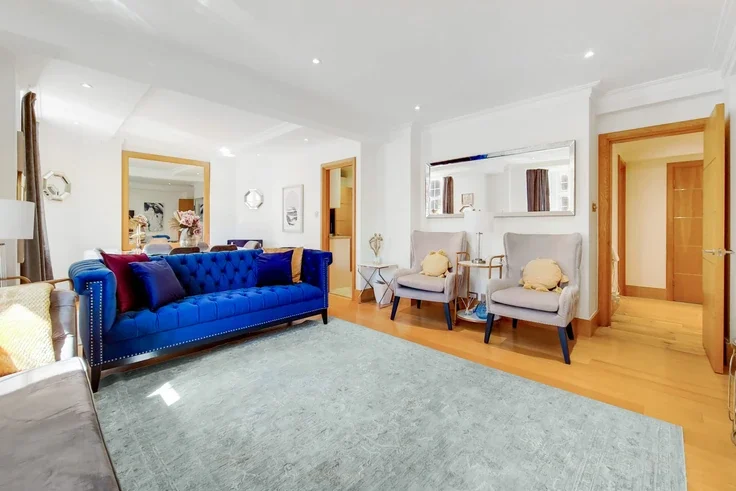 Flat Brompton Road in City of Westminster