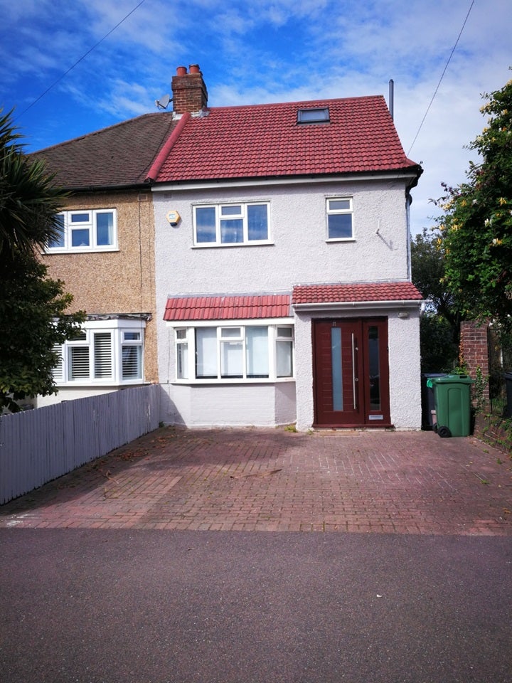 House Sage Yard in Greater London