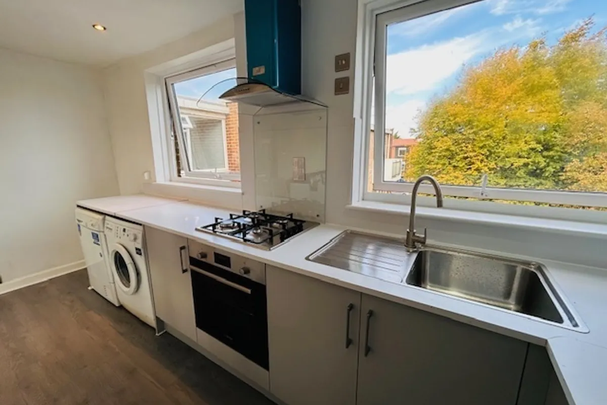 Flat Blenheim Road in Maidenhead