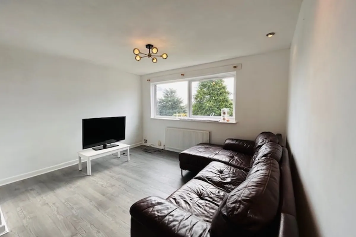 Flat Blenheim Road in Maidenhead