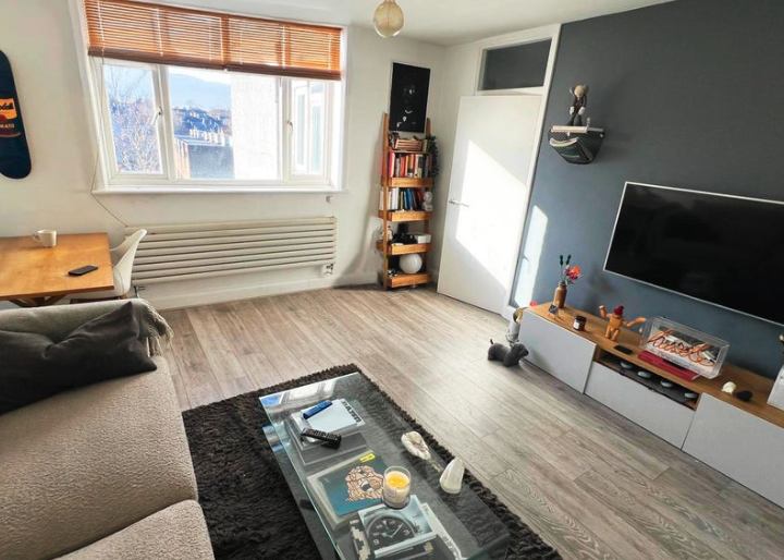 Flat Hamilton Road in Greater London
