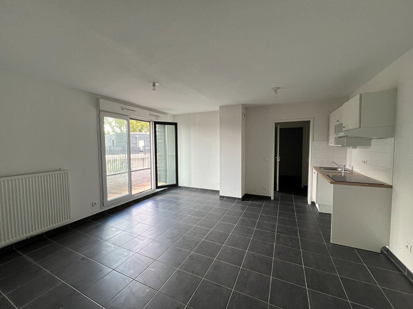 Flat Place de Courrejean in Villenave-d'Ornon