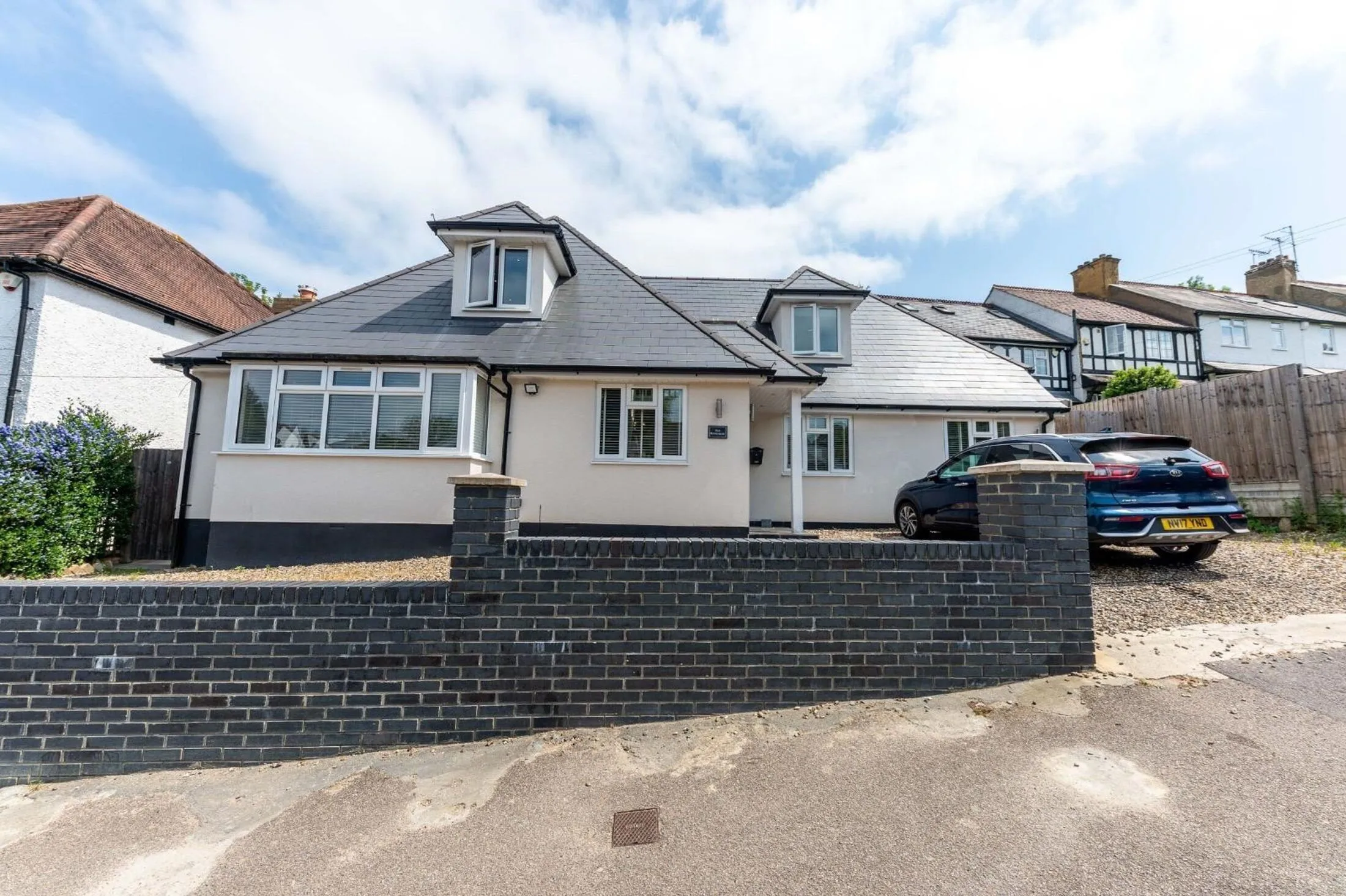 House School Lane in Hertsmere