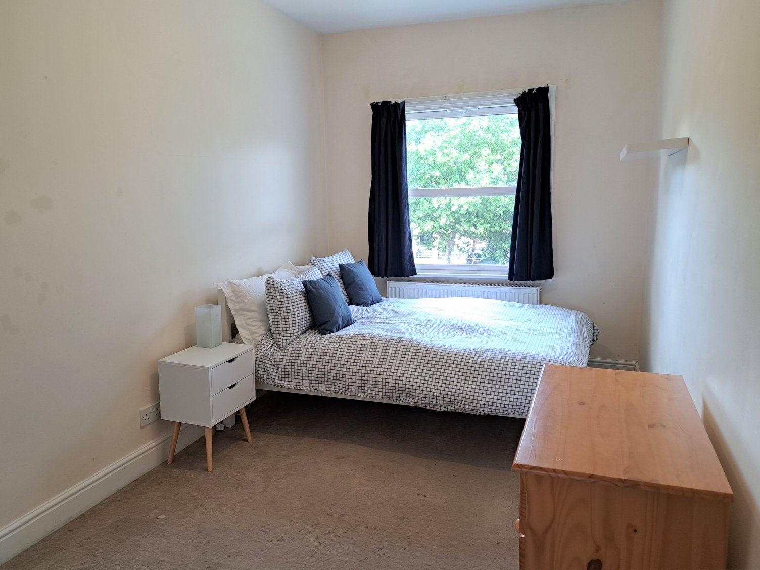 Flat Wellington Mews in Greater London