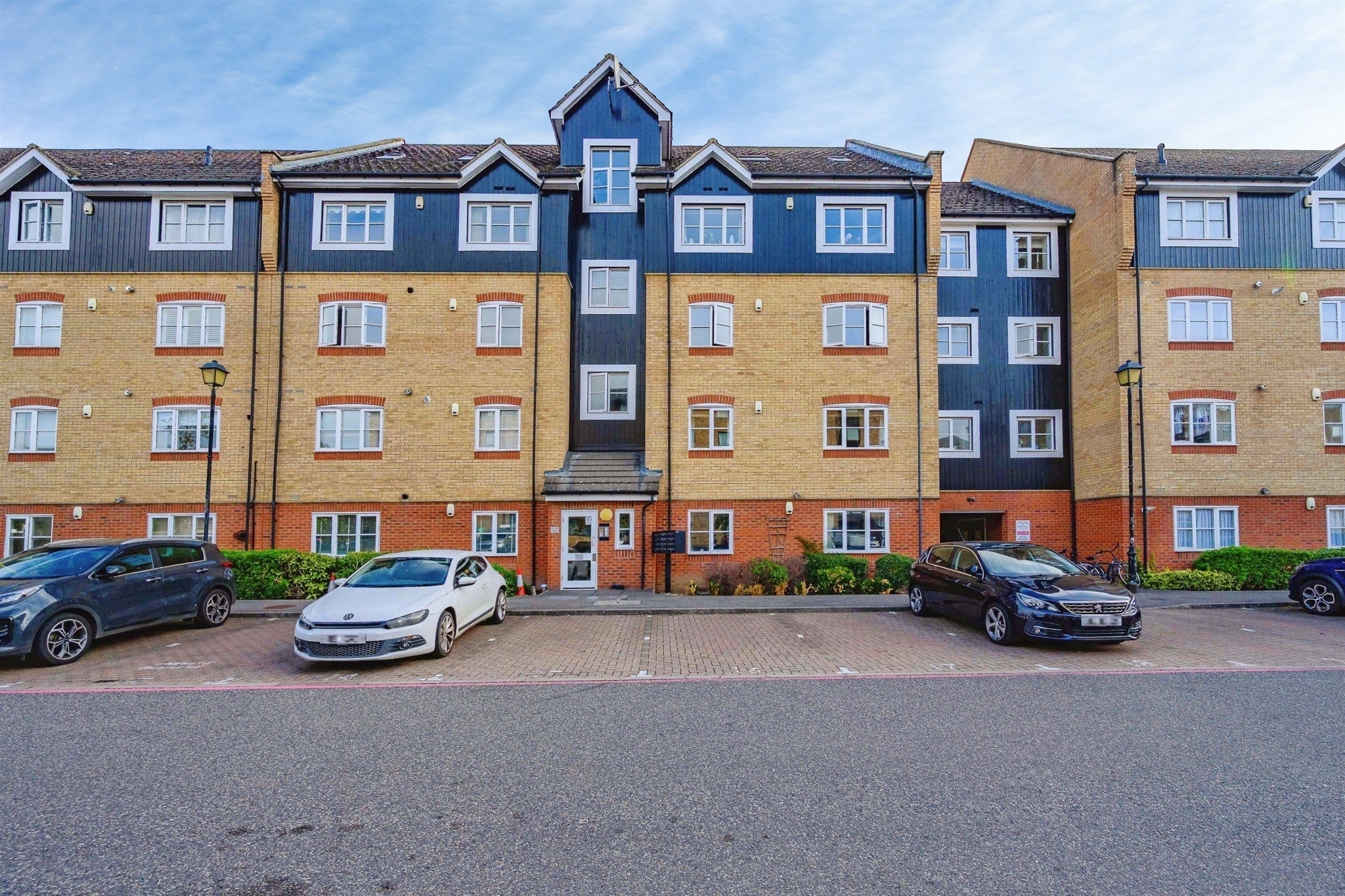 Flat London Road in Dacorum