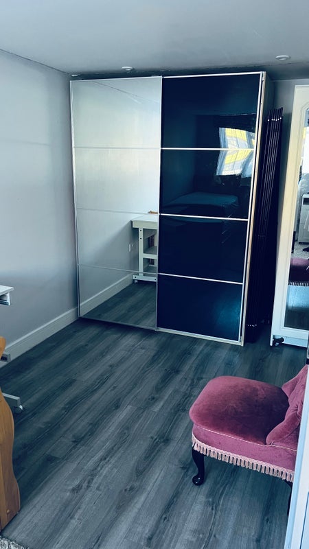 Room Sandyhurst Close in Poole