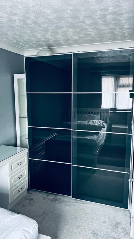 Room Sandyhurst Close in Poole