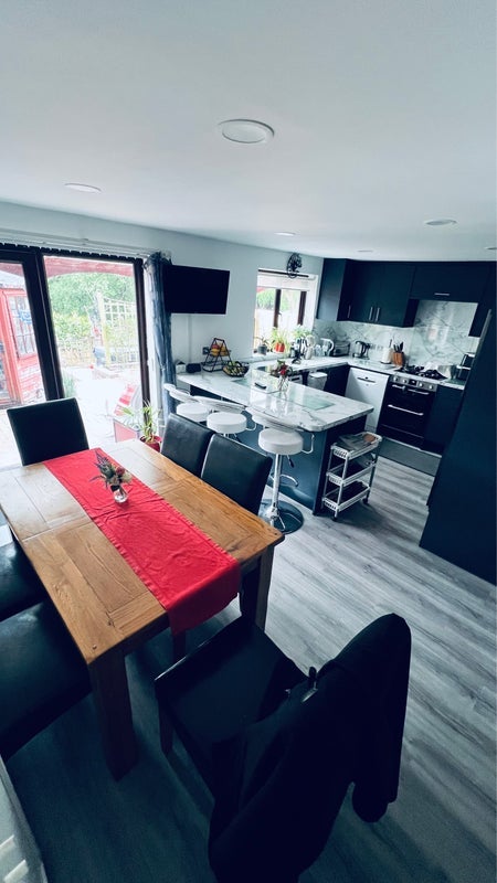 Room Sandyhurst Close in Poole