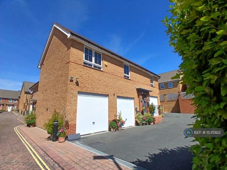 Room Saint Wilfred Drive in East Cowes