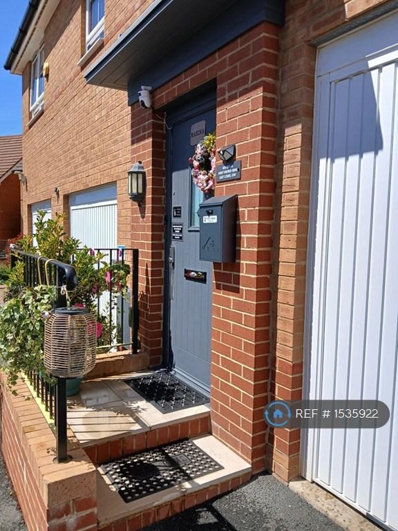 Room Saint Wilfred Drive in East Cowes
