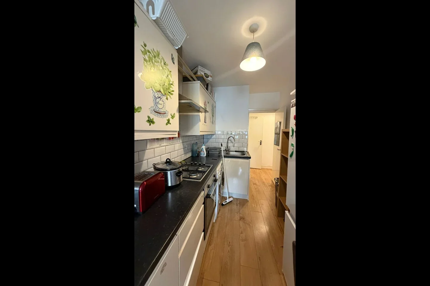 Flat Green Lane in Greater London