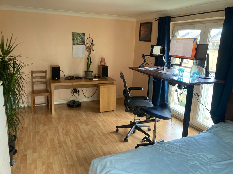Room Surrey Quays Road in Greater London