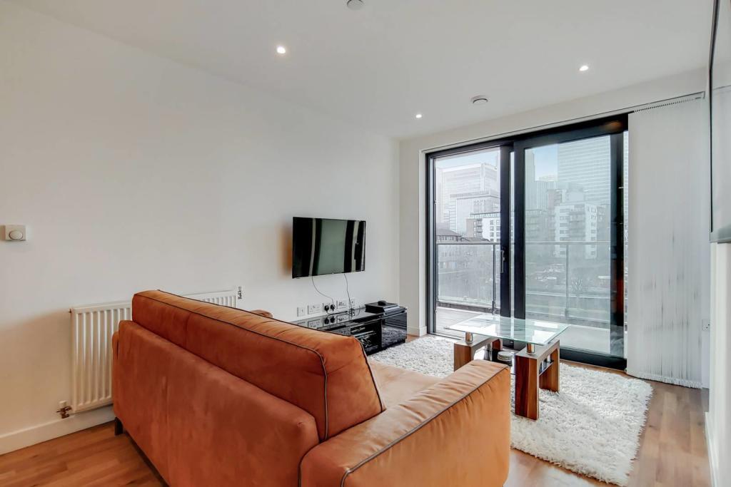 Flat Yabsley Street in Greater London