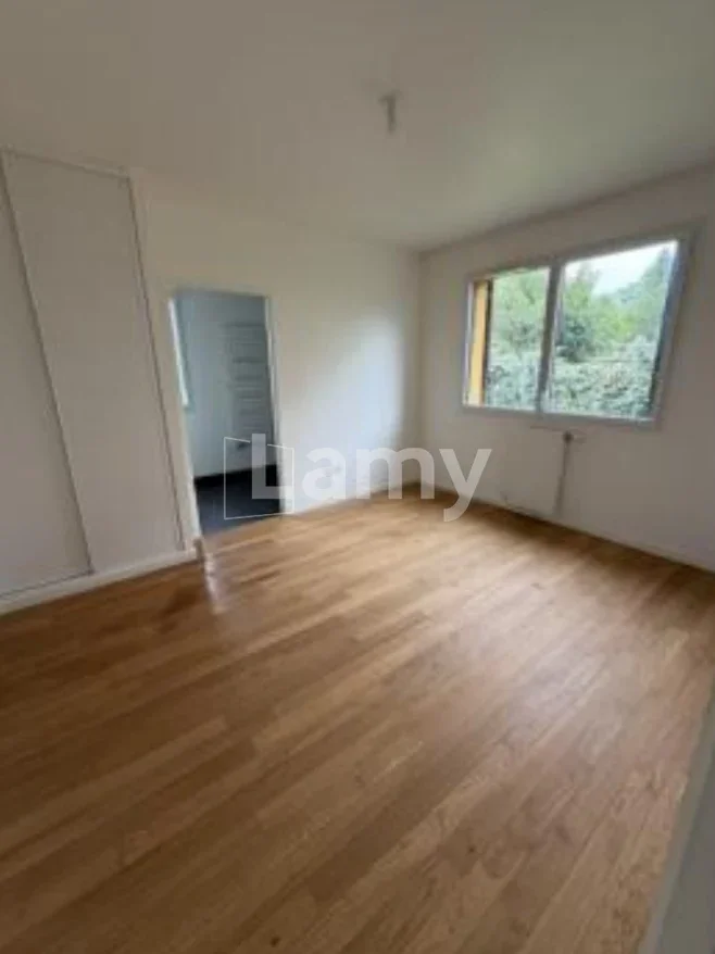 Flat Rue Alain Mimoun in Aulnay-sous-Bois