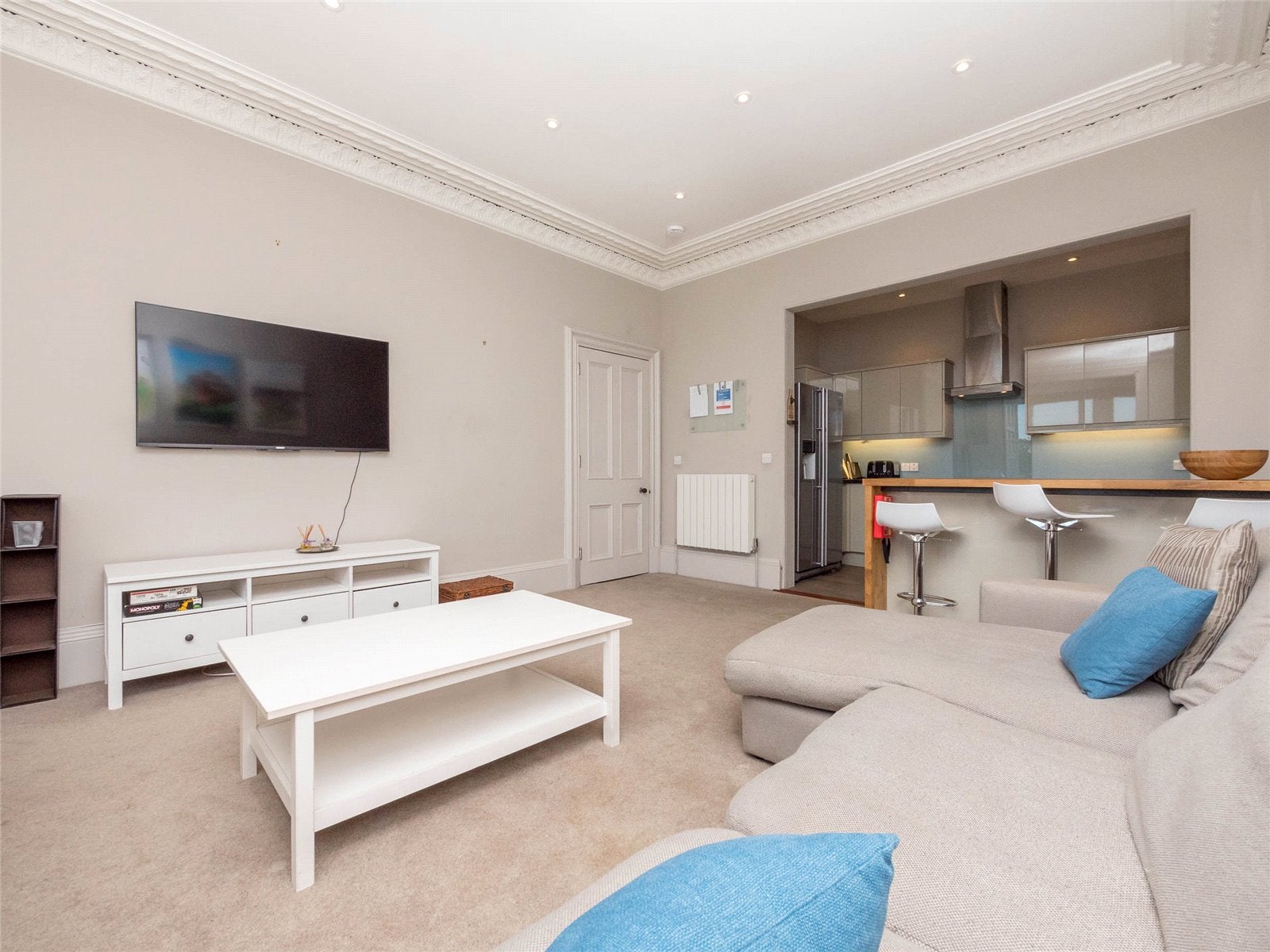 Flat Warrender Park Terrace in City of Edinburgh