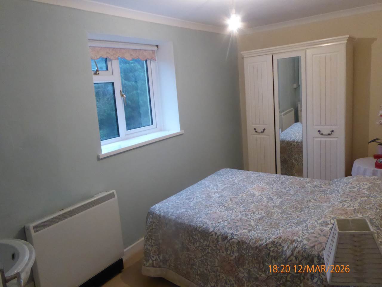Flat Hydfron Close in Llanddowror
