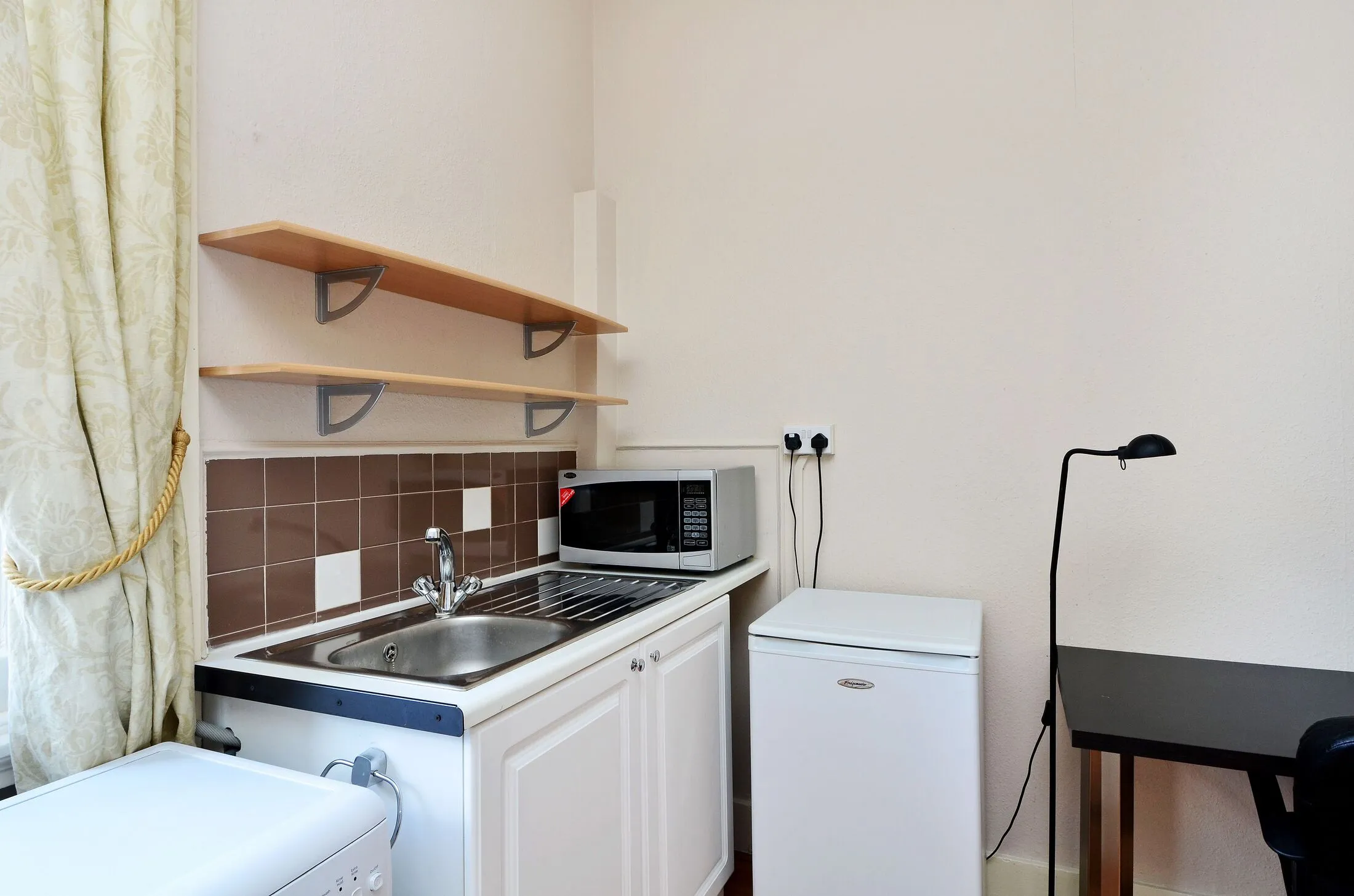 Flat Elvaston Place in Greater London