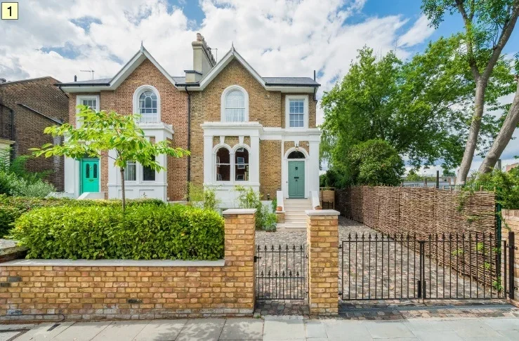 House Torriano Avenue in Greater London