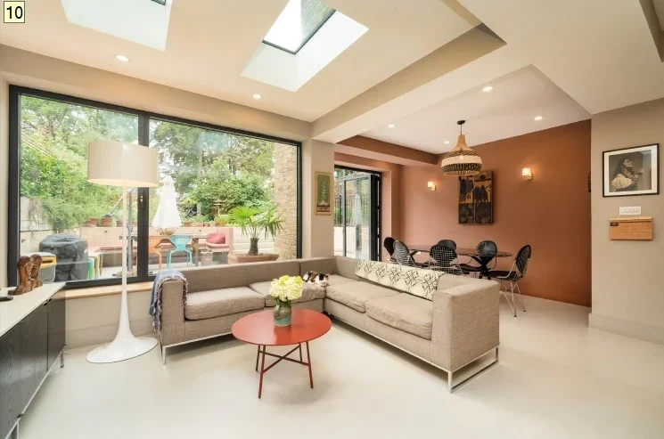 House Torriano Avenue in Greater London