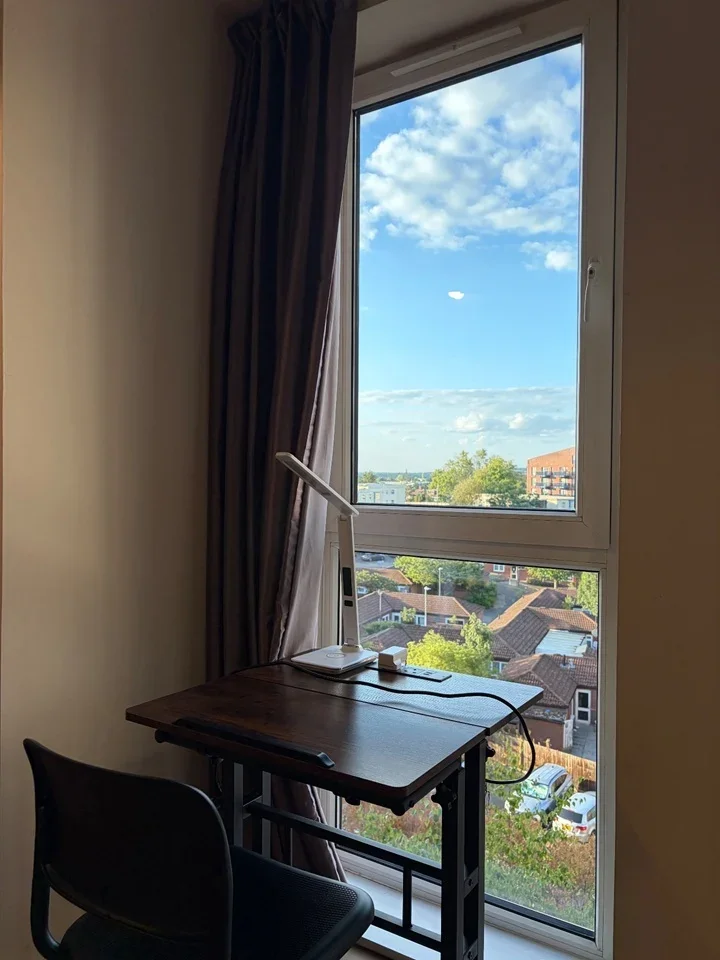 Flat Northolt Road in Greater London