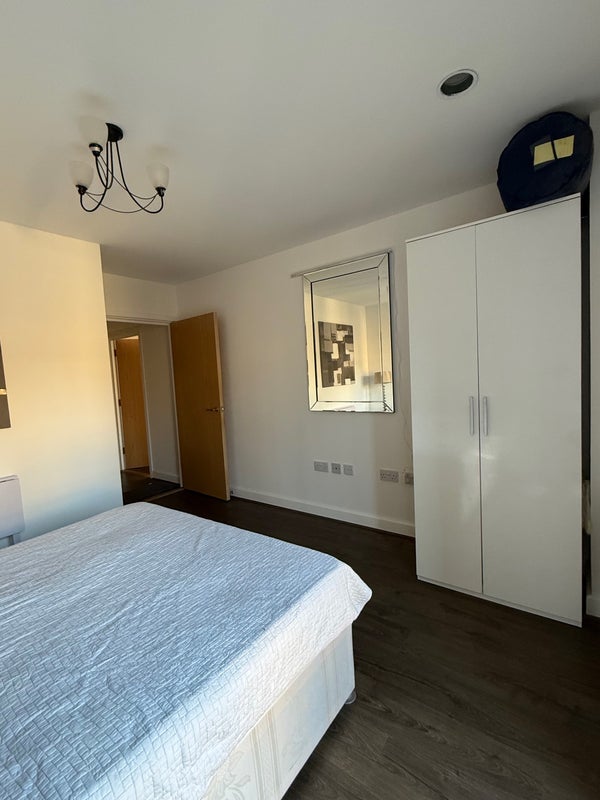 Room St Clements Avenue in Greater London