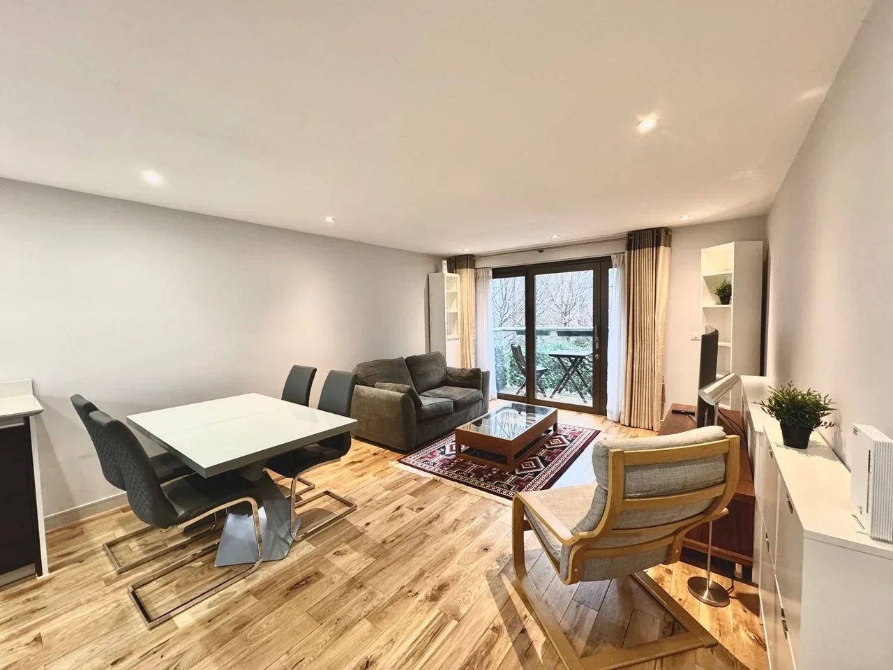 Flat Granville Road in Greater London