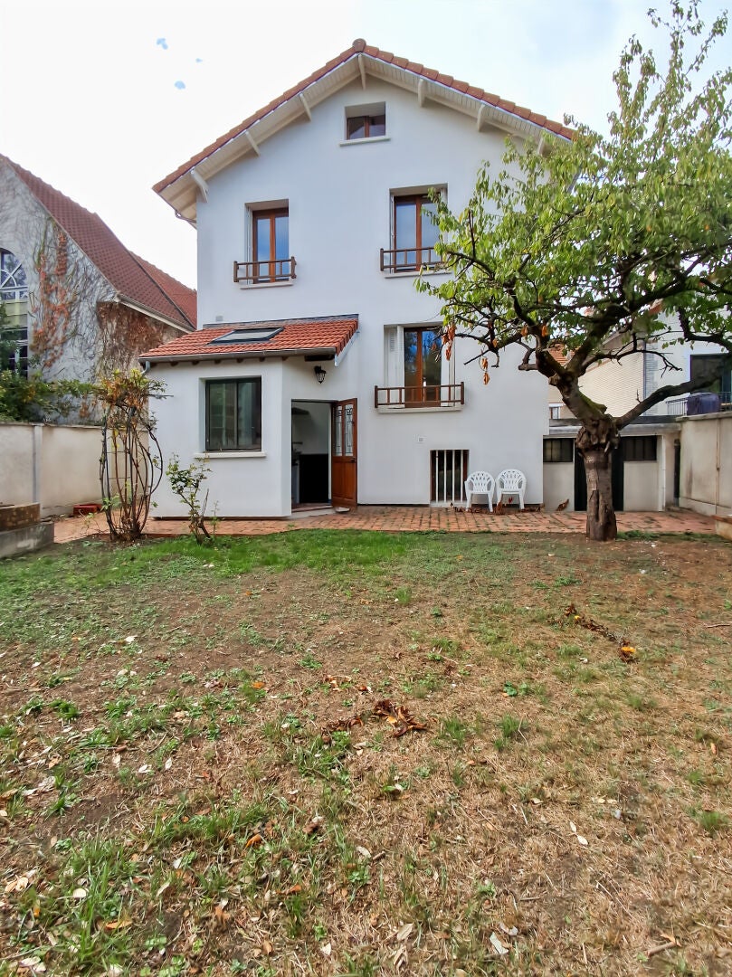 House Avenue Lavoisier in Rueil-Malmaison