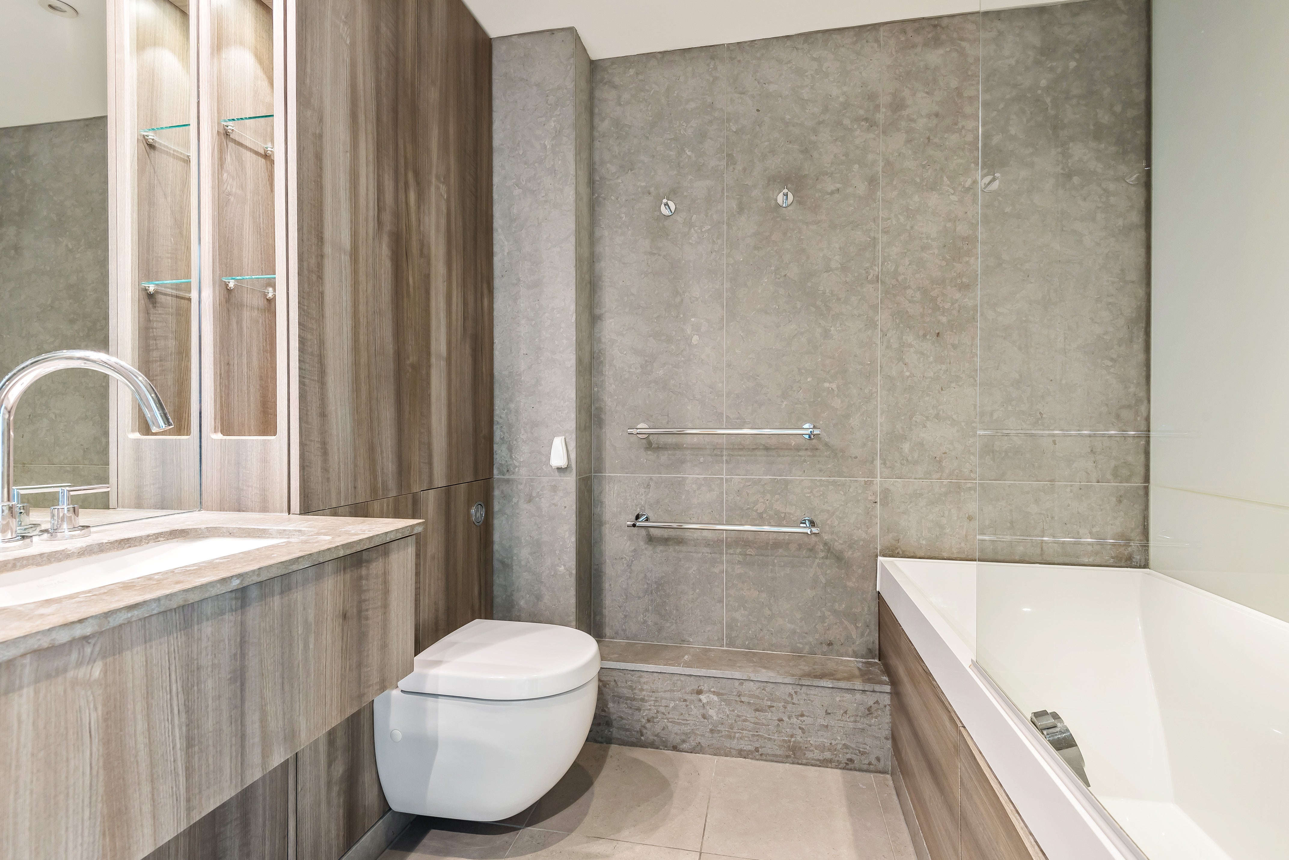 Flat Bridgefoot in Greater London